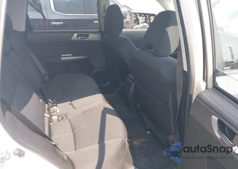 2011 Subaru Forester 2.5X Premium из США, поврежденный, VIN JF2SHADC2BH746922